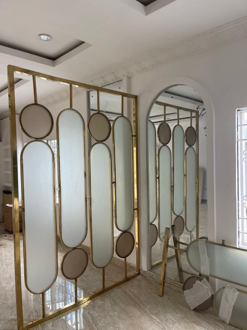 Interior partition